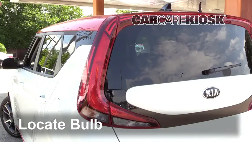 2020 Kia Soul LX 2.0L 4 Cyl. Lights